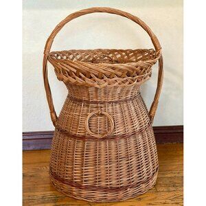 Vintage Large Rattan Laundry Hamper with Carrying Handle & Lid